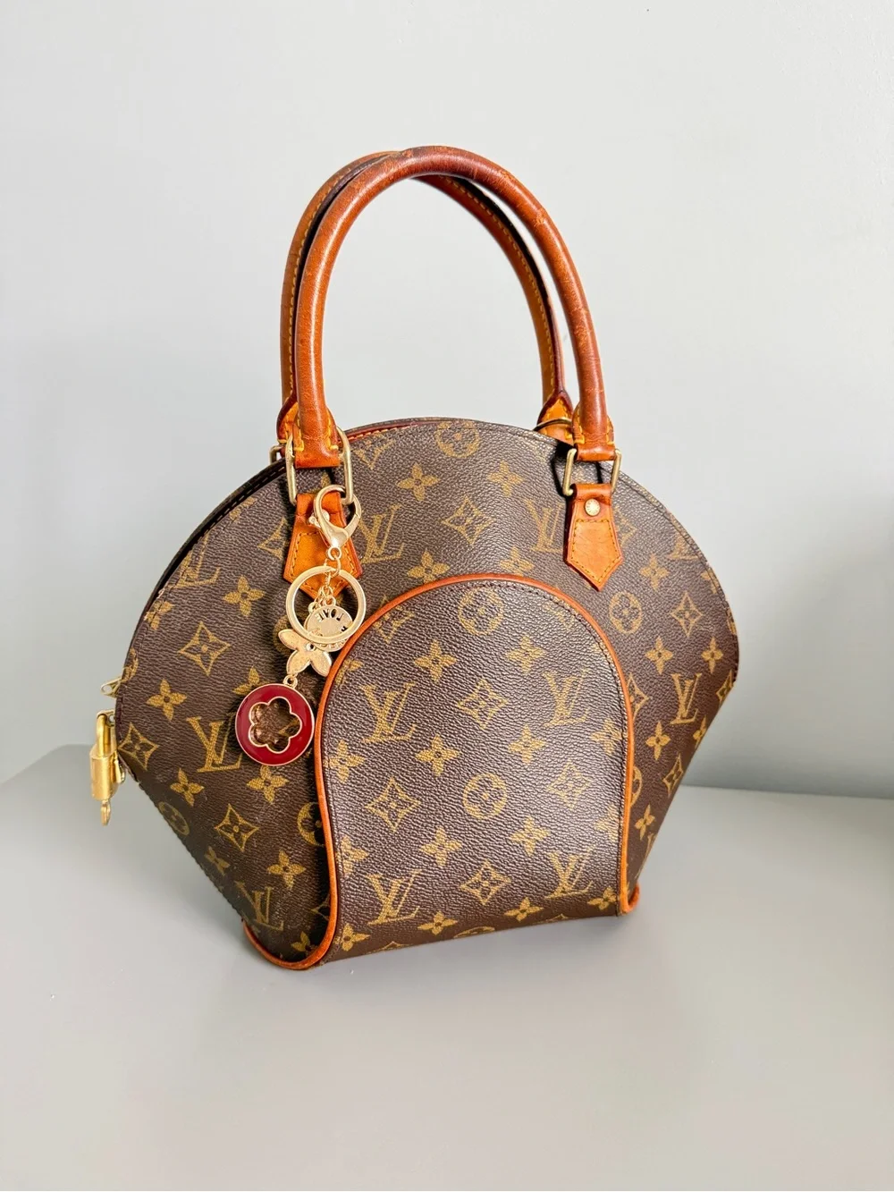 Vintage Y2K Louis Vuitton Monogram Ellipse PM Bag France 2000 w/auth Lock & Key